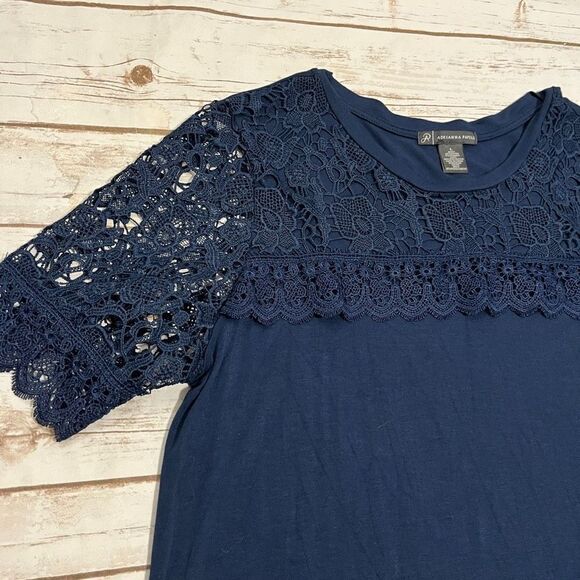 Adrianna Papell Navy Blue Top Shirt Lace Sleeves And Neckline Overlay Size Small - Picture 11 of 11